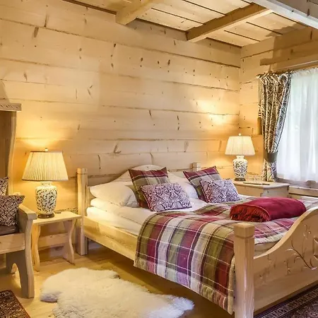 Tatrytop, Krzeptowska Traditional Wooden House